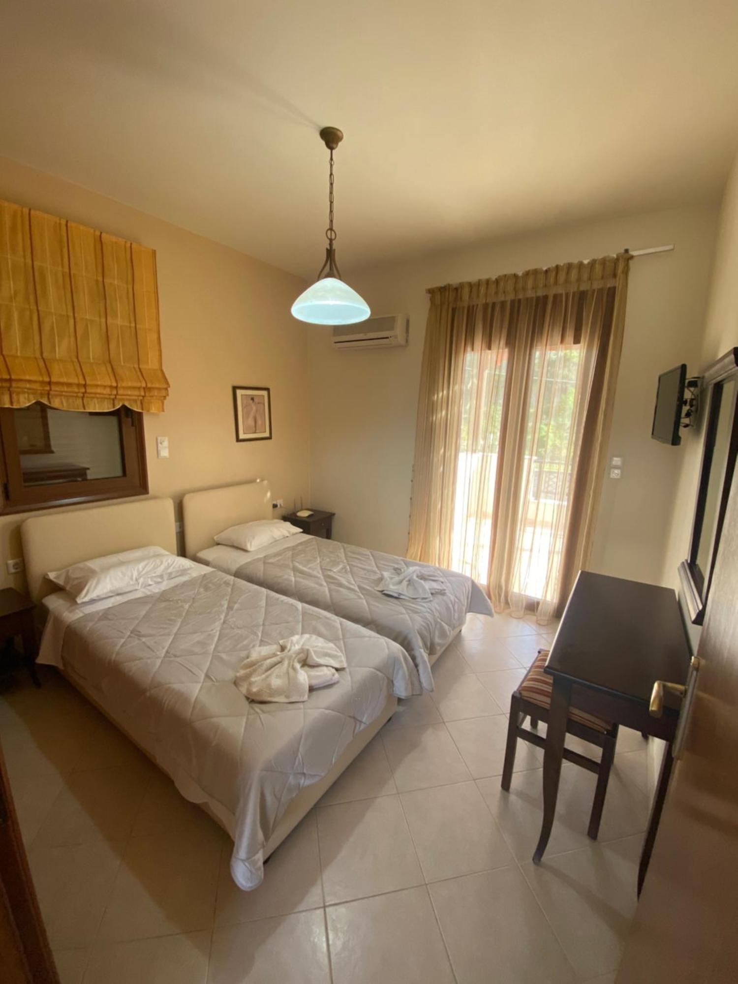 Eligia Villas Mixorrouma Exterior photo